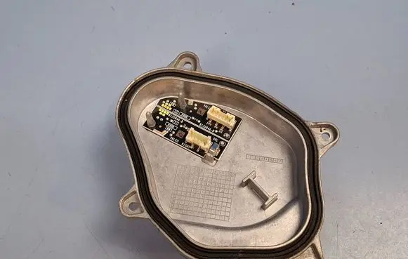 Volkswagen T-Cross Headlight ballast module Xenon 2GM998479 B120846B L426553