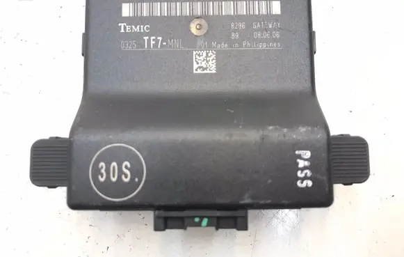 Audi A3 S3 8P Gateway control module 1K0907530G K1102