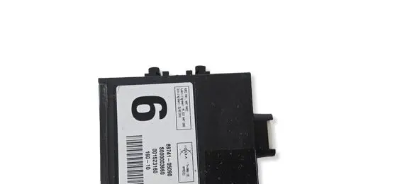 Toyota Avensis T270 Door central lock control unit/module 8974105090 S000003660 001523160