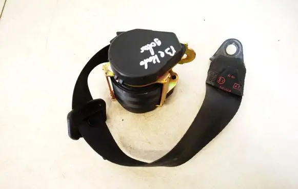 Middle seatbelt (rear)