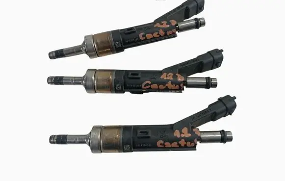 Citroen C4 Cactus Fuel injector 9810335380