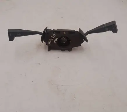 Opel Kadett E Wiper turn signal indicator stalk/switch 90306520