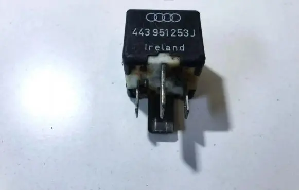 Audi A8 S8 D2 4D Other relay 443951253j 899511