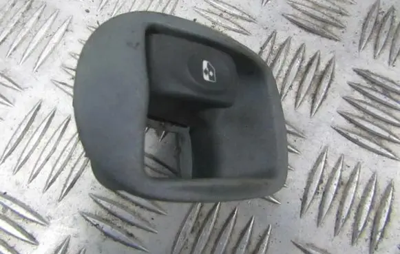 Renault Scenic I Front door window switch trim 7700845910