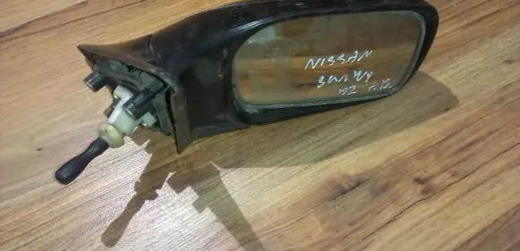 Nissan Sunny Front door electric wing mirror