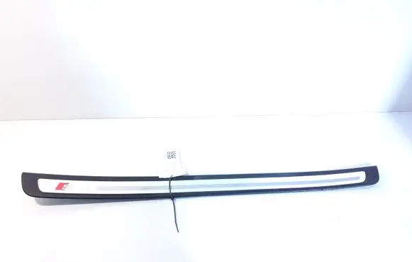 Audi A5 8T 8F Front sill trim cover 8T0853374RE