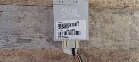 BMW 5 E60 E61 Tire pressure control unit 678484401 00402042B5