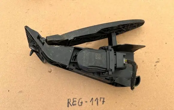Mini One - Cooper Clubman R55 Accelerator throttle pedal 6853177 6PV01043540 12037313