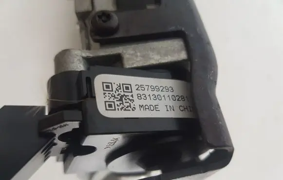 Opel Insignia A Ignition lock 25799293 83130110281