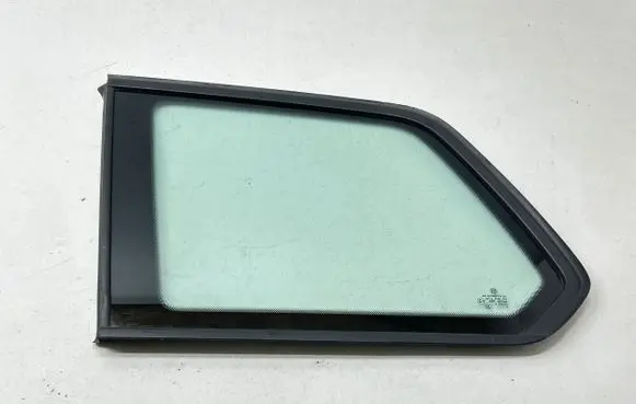 Volkswagen Golf VII Rear side window 43R00048 E000255 DOT24M189AS2