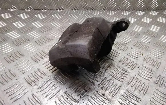 Toyota Prius (XW30) Front brake caliper