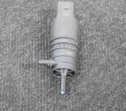 BMW 5 F10 F11 Windscreen/windshield washer pump