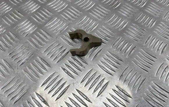 BMW 3 G20 G21 Fuel Injector clamp holder 