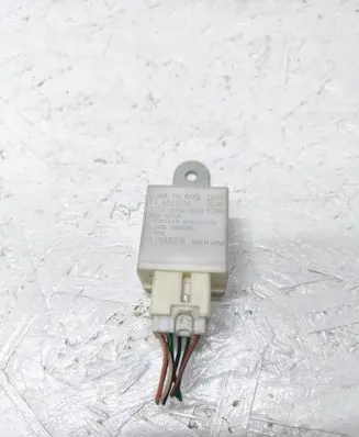 Mazda 6 Hazard warning light relay GJ6A66830 3211224320