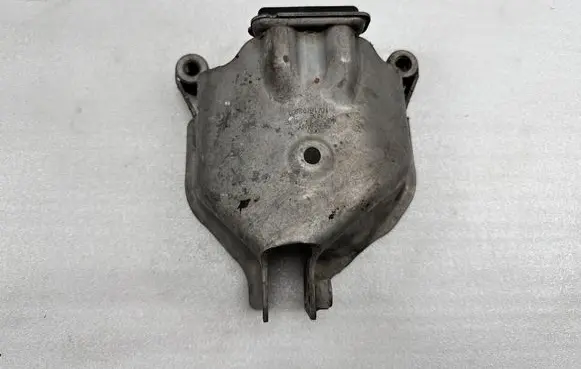 Audi A8 S8 D4 4H Engine mounting bracket 4G0399060E 4G0399060