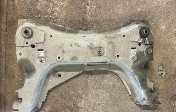 Renault Clio III Front subframe