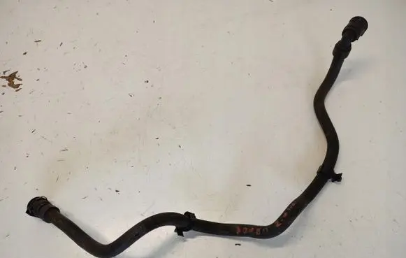 Engine coolant pipe/hose