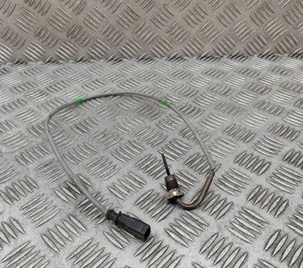Volkswagen Tiguan Oil temperature sensor 04L906088JH