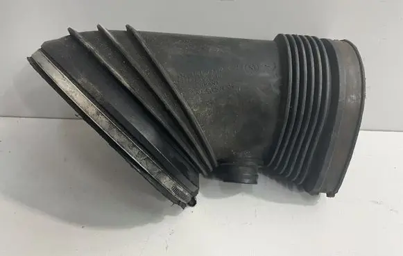 BMW M3 e92 Air intake hose/pipe 7838286