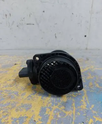 Audi A4 S4 B6 8E 8H Mass air flow meter 0281002531 038906461B