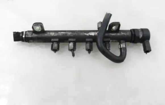 Opel Vectra C Fuel main line pipe 55200251 0445214057 0281002507