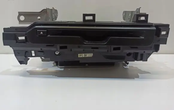 Lexus UX Radio/CD/DVD/GPS head unit 