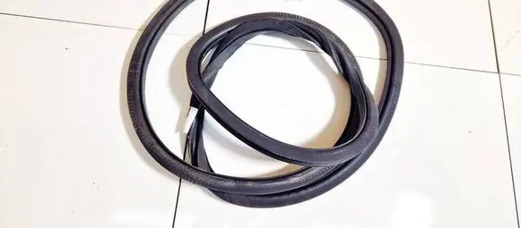 Volkswagen PASSAT B6 Rubber seal front coupe door 3c4867911b