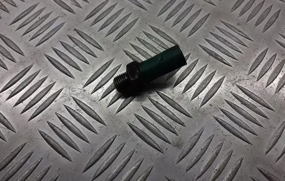 Renault Scenic II - Grand scenic II Oil pressure sensor 334919