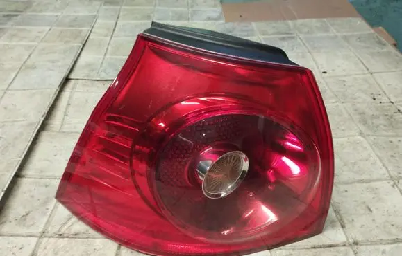 Volkswagen Golf V Rear/tail lights 1K6945095E