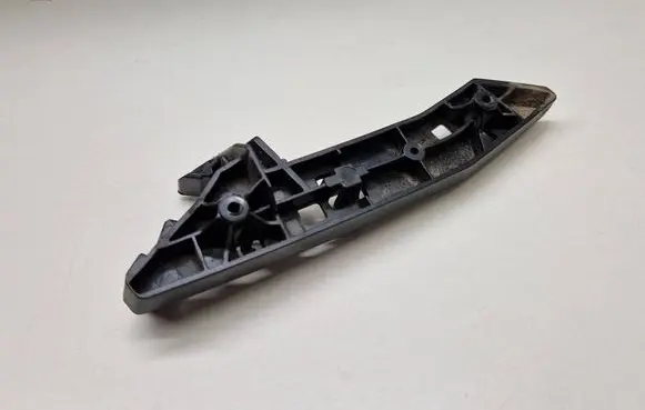 BMW 2 Active Tourer U06 Front bumper mounting bracket 8737171