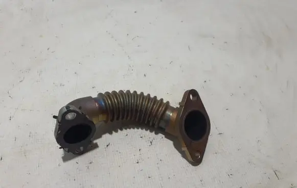 Renault Master III EGR valve line/pipe/hose 147256607R