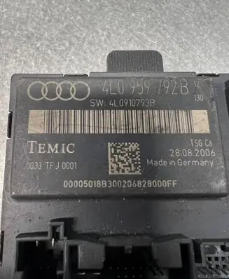 Audi Q7 4L Door control unit/module 4L0959792B