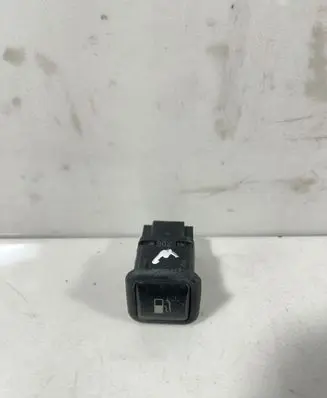 Volkswagen PASSAT B5 Fuel tank opening switch 3B0959833A