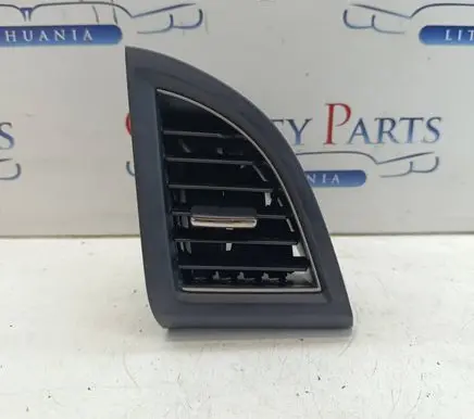 Honda CR-V Dash center air vent grill E9360011100