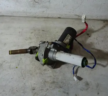 Toyota Avensis Verso Power steering pump 45200-05280