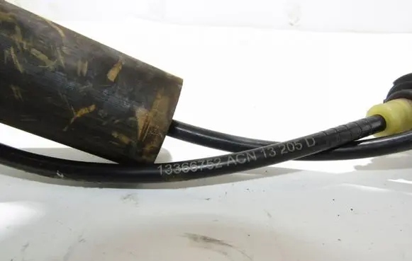Opel Zafira C Gear shift cable linkage 13366752