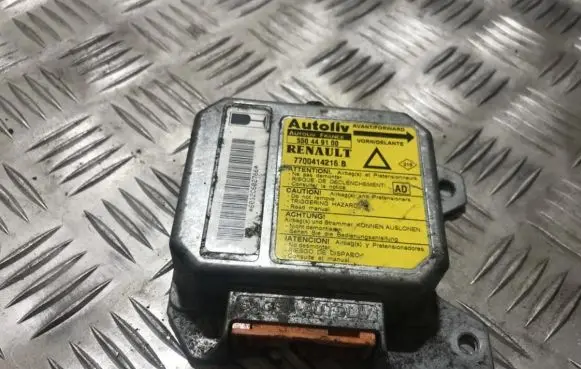 Renault Laguna I Airbag control unit/module 7700414216b 550449100