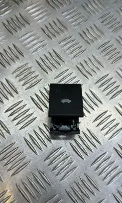 Engine bonnet (hood) release handle