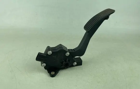 Subaru Outback Accelerator throttle pedal 36010AG140