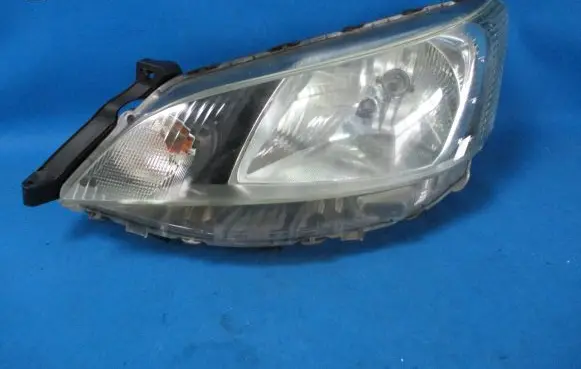 Nissan Pathfinder R50 Spotlight 
