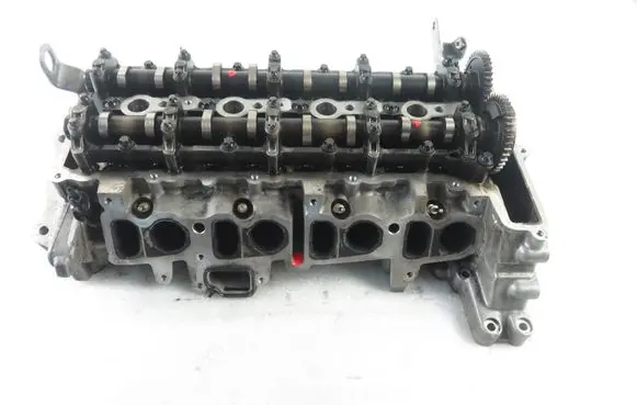 Toyota Avensis T270 Engine head 7812608