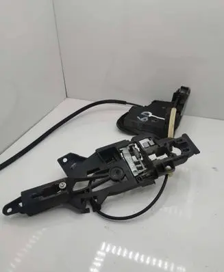 Cadillac Escalade IV Rear door lock 13597803