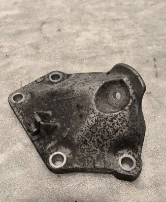 BMW 5 E60 E61 Engine mounting bracket 6768521 2416810