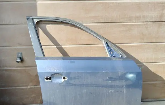 BMW X3 E83 Front door