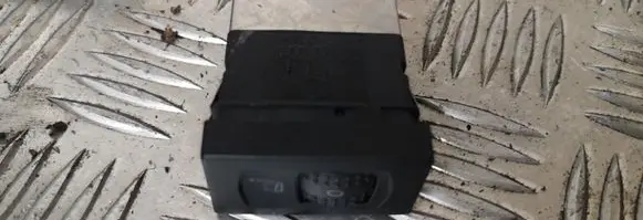 Volkswagen PASSAT B5.5 Seat heating switch 3b0963563d