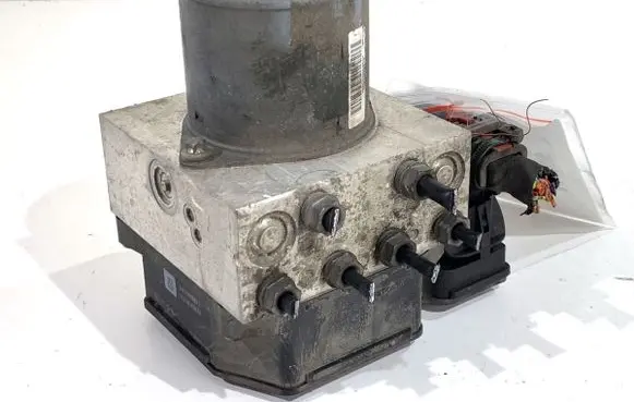Volkswagen PASSAT B7 ABS Pump 3AA614109AG