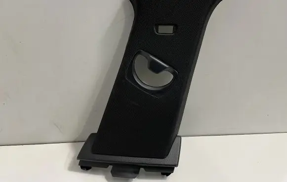 BMW 4 F36 Gran coupe (B) pillar trim (top) 7311216