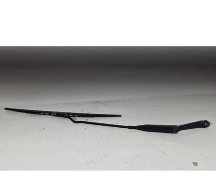 Front wiper blade arm