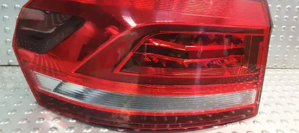 Volkswagen Touran III Rear/tail lights 5TA945207