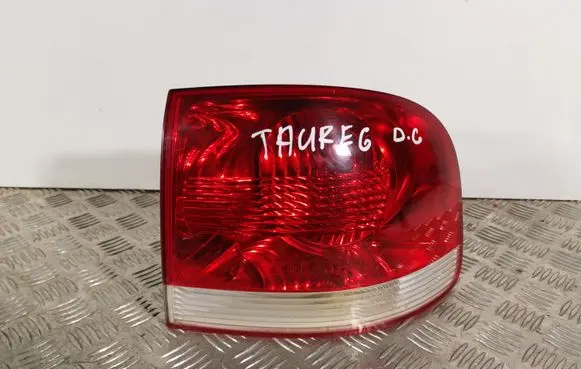 Rear/tail lights